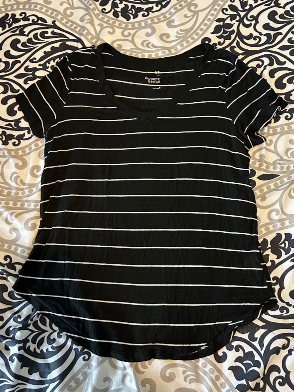 Medium Black and White Striped SO V-neck